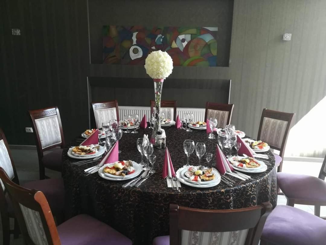 Casa Achim Hotel Baia Mare Eksteriør billede