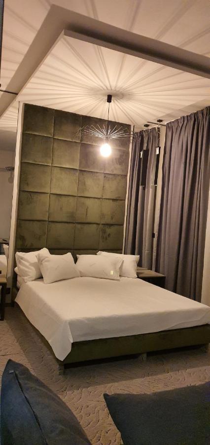Casa Achim Hotel Baia Mare Eksteriør billede